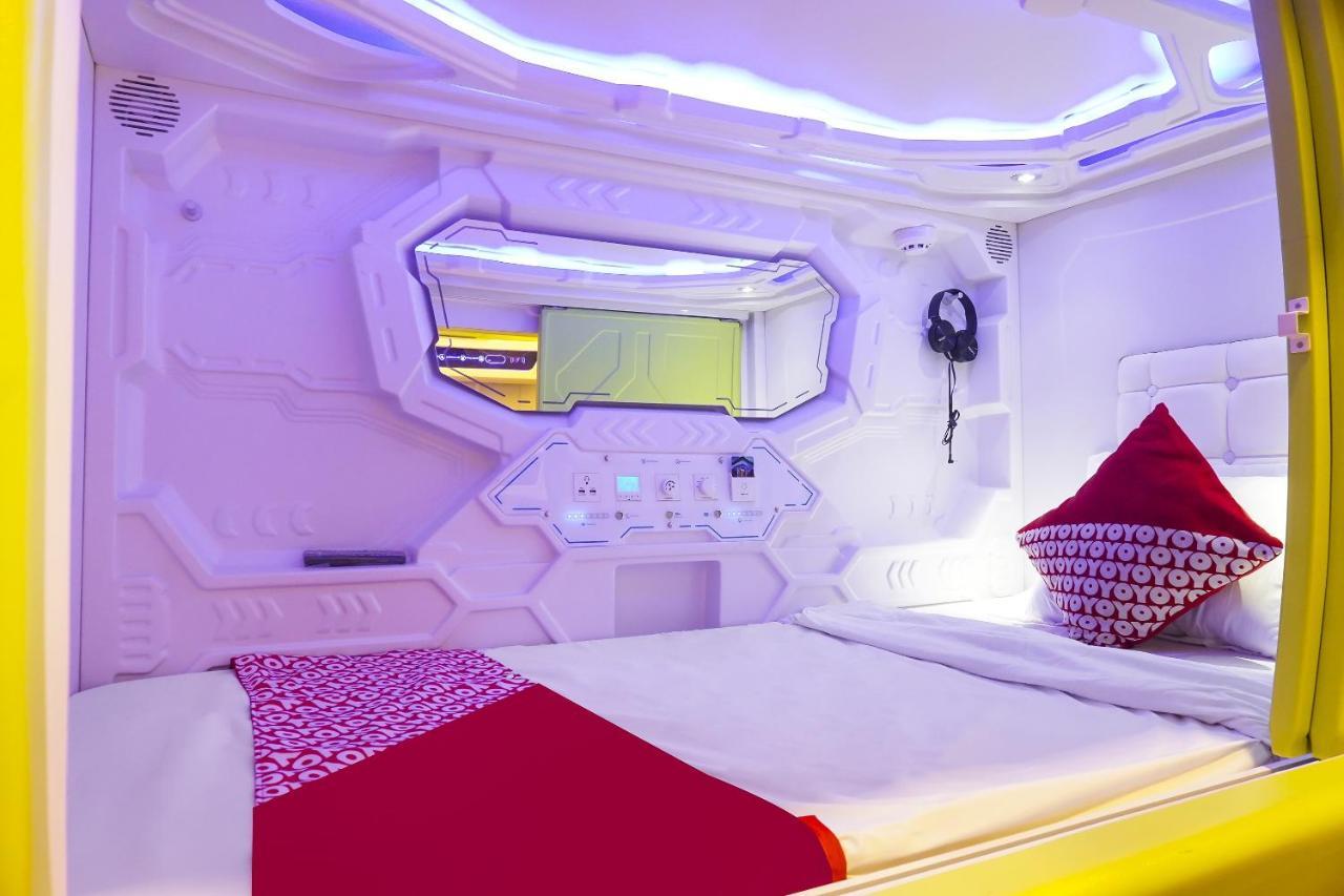 Super Oyo 91328 Fiducia Capsule Hotel Jacarta Exterior foto