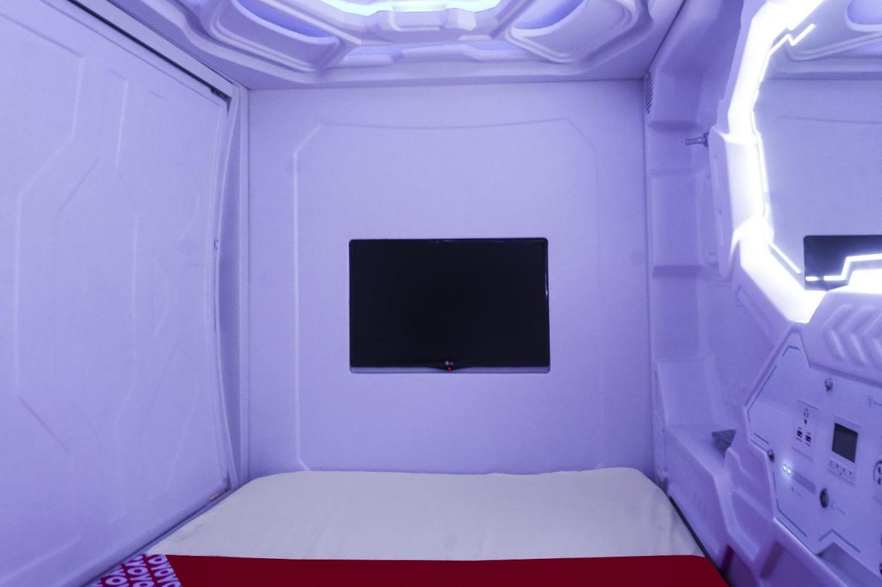 Super Oyo 91328 Fiducia Capsule Hotel Jacarta Exterior foto